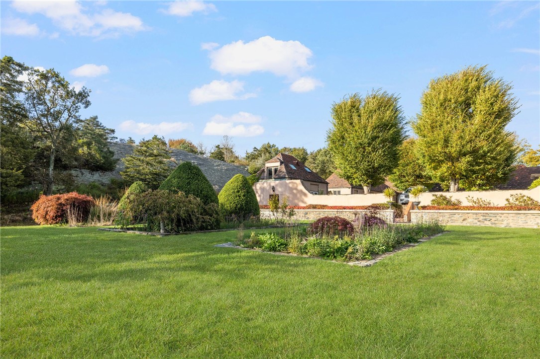 216 Gray Craig Road 2