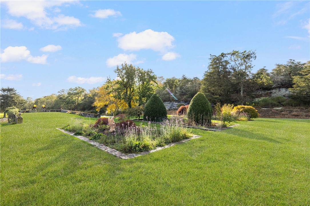 216 Gray Craig Road 2