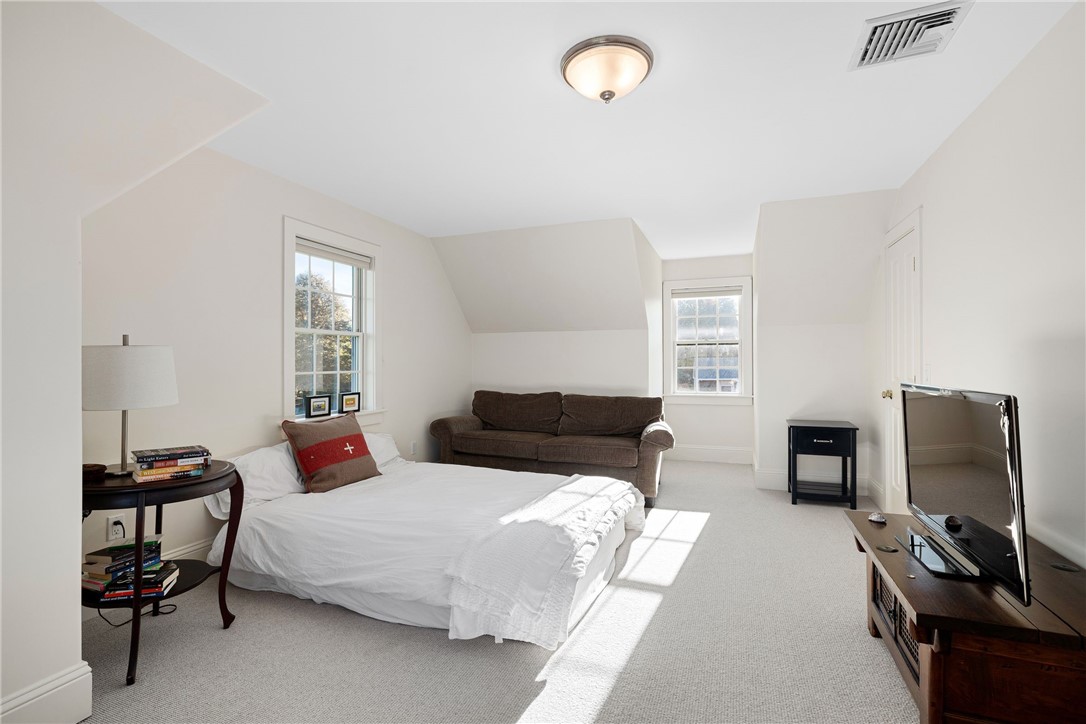 62 Howland Avenue