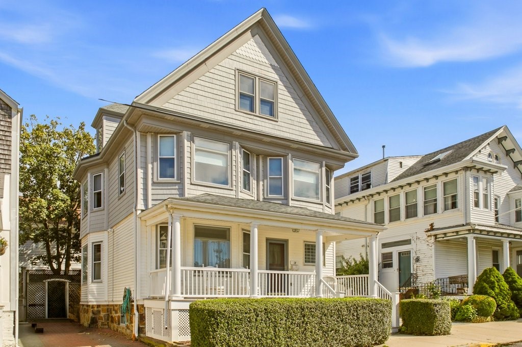 14 Mann Avenue