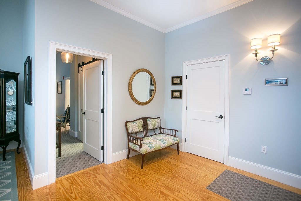 32 Carey Street 2C