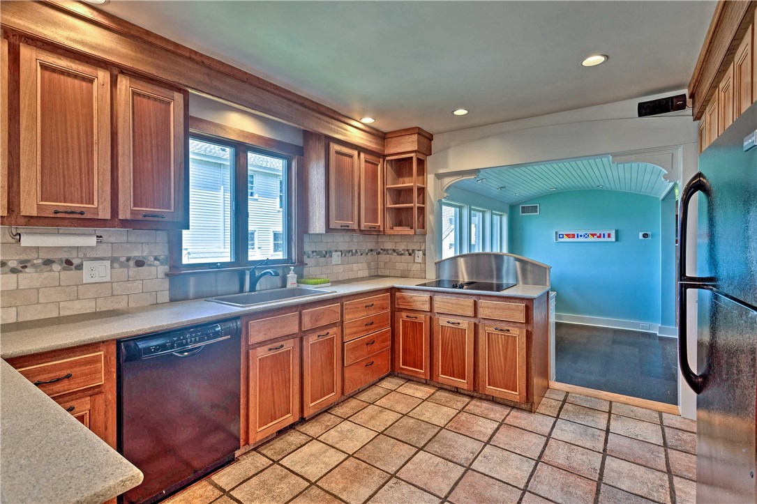 129 Dighton Avenue