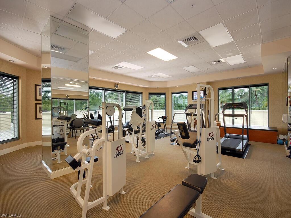 7425 Pelican Bay BLVD # 605