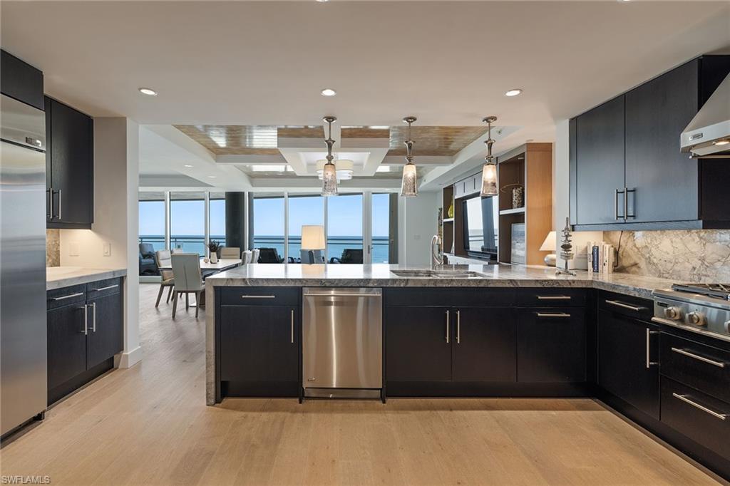 11125 Gulf Shore DR # 405