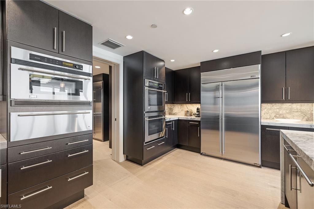 11125 Gulf Shore DR # 405