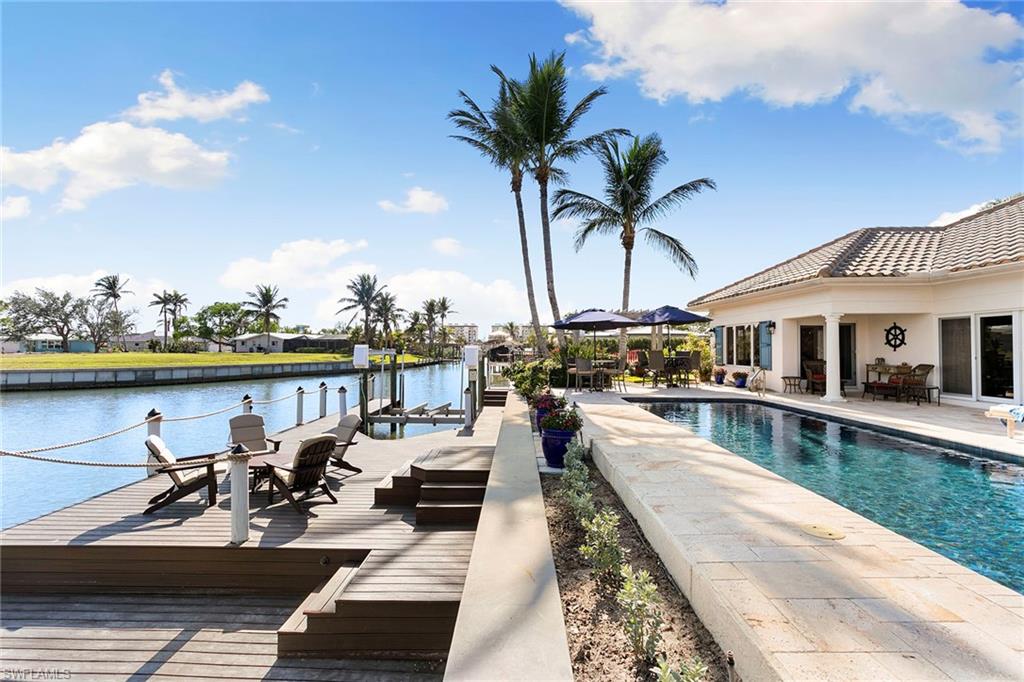 7 Glenview Manor Drive