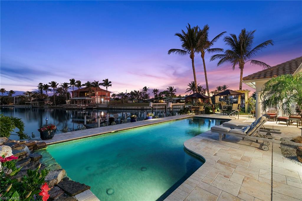 7 Glenview Manor Drive