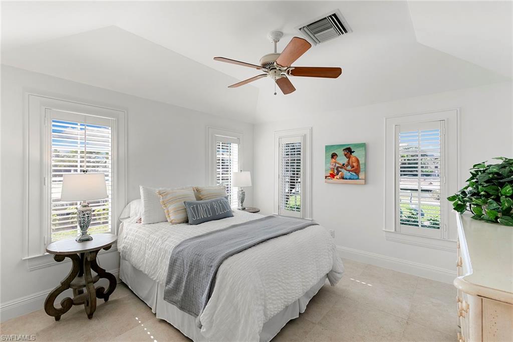 7 Glenview Manor Drive