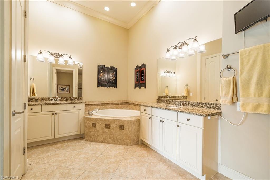 28560 Calabria CT 201