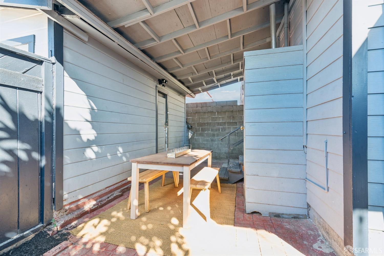 1521 Mitchell Street