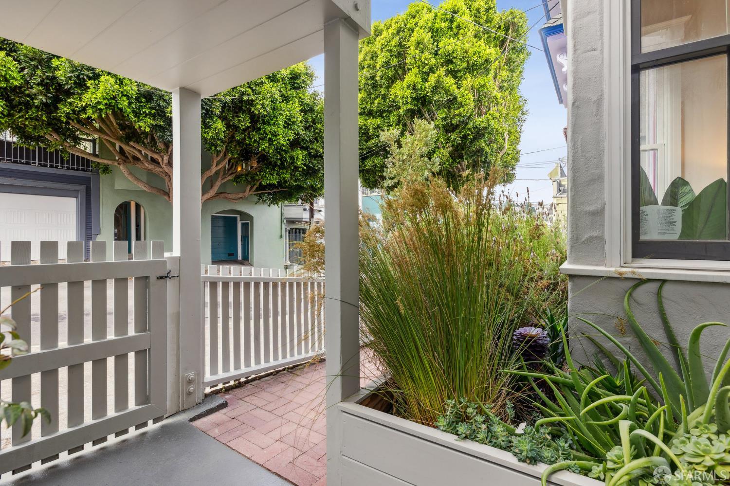 15 Heyman Avenue