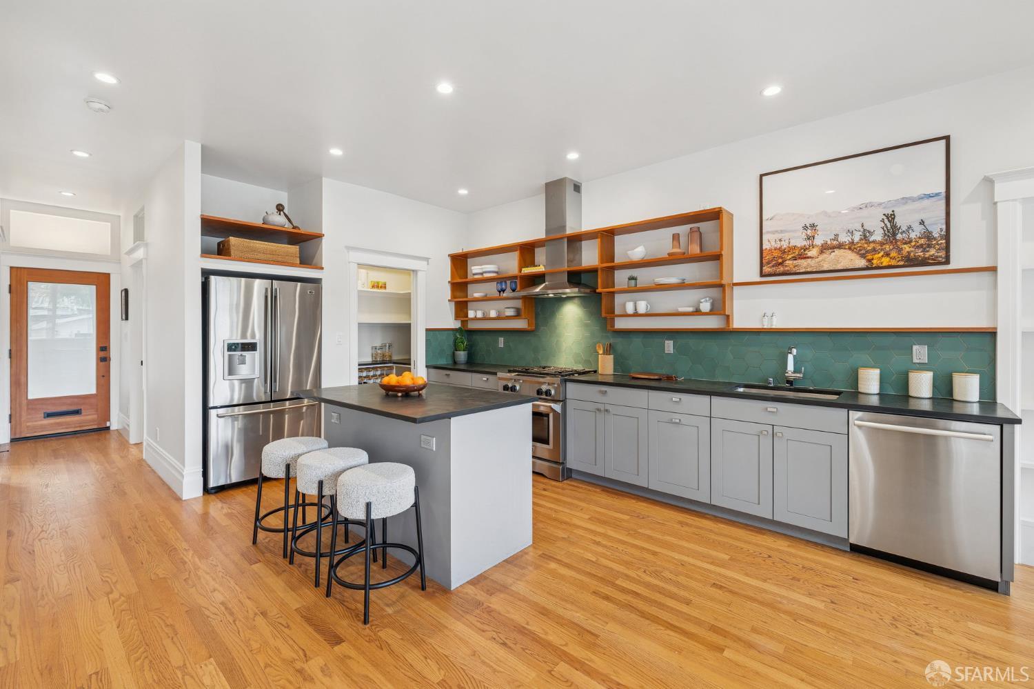 15 Heyman Avenue