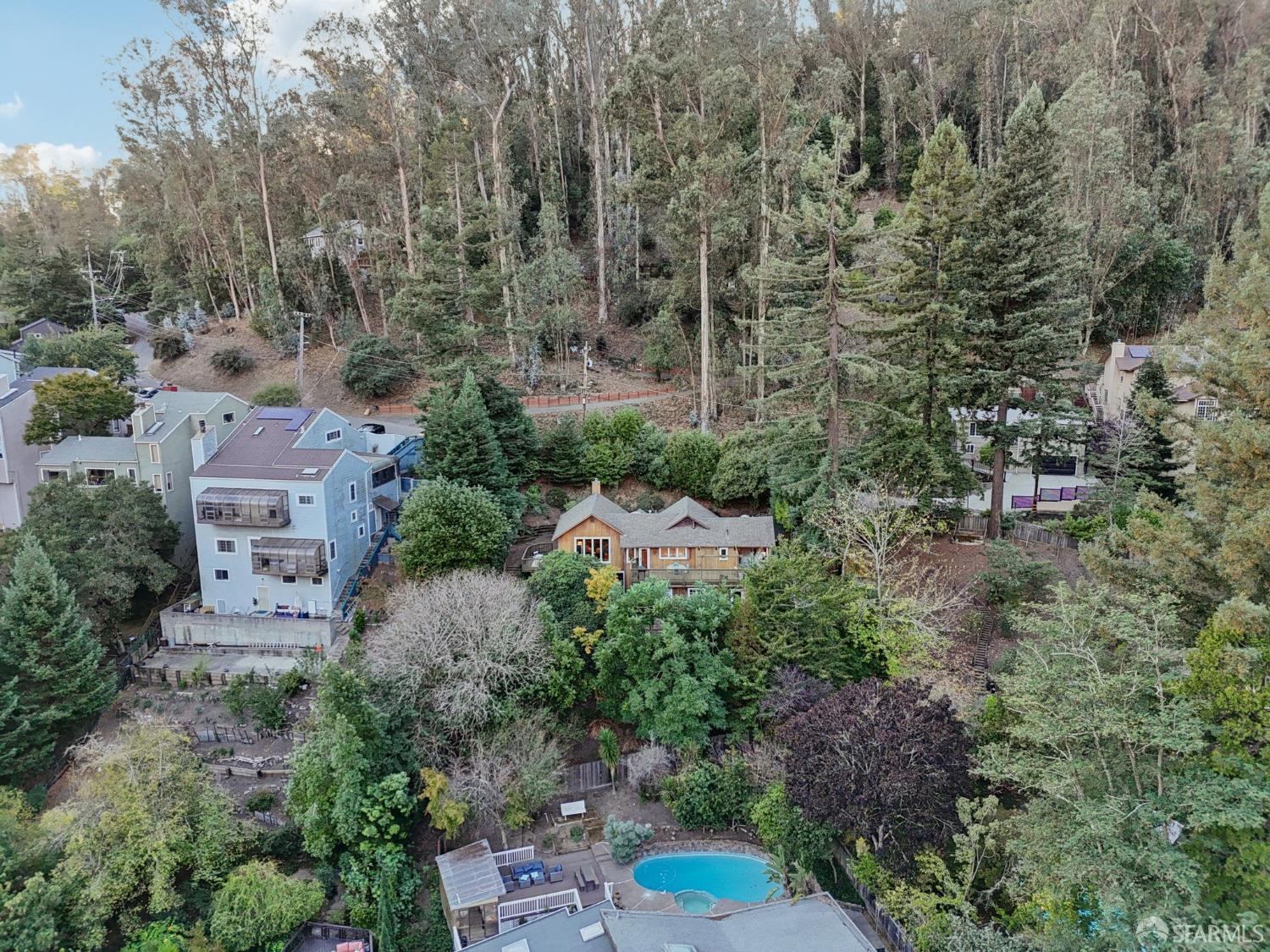 6891 Pinehaven Road