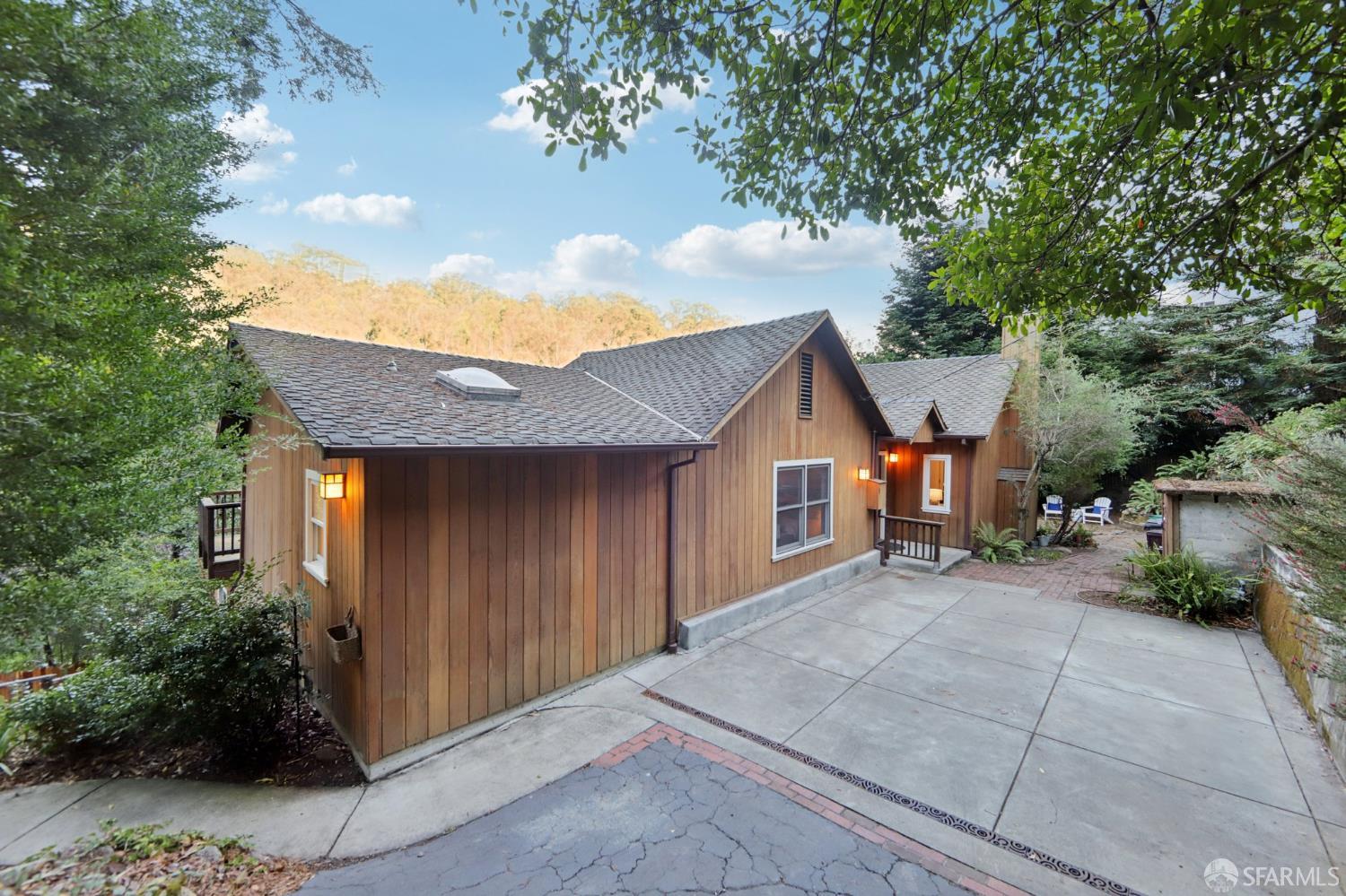 6891 Pinehaven Road