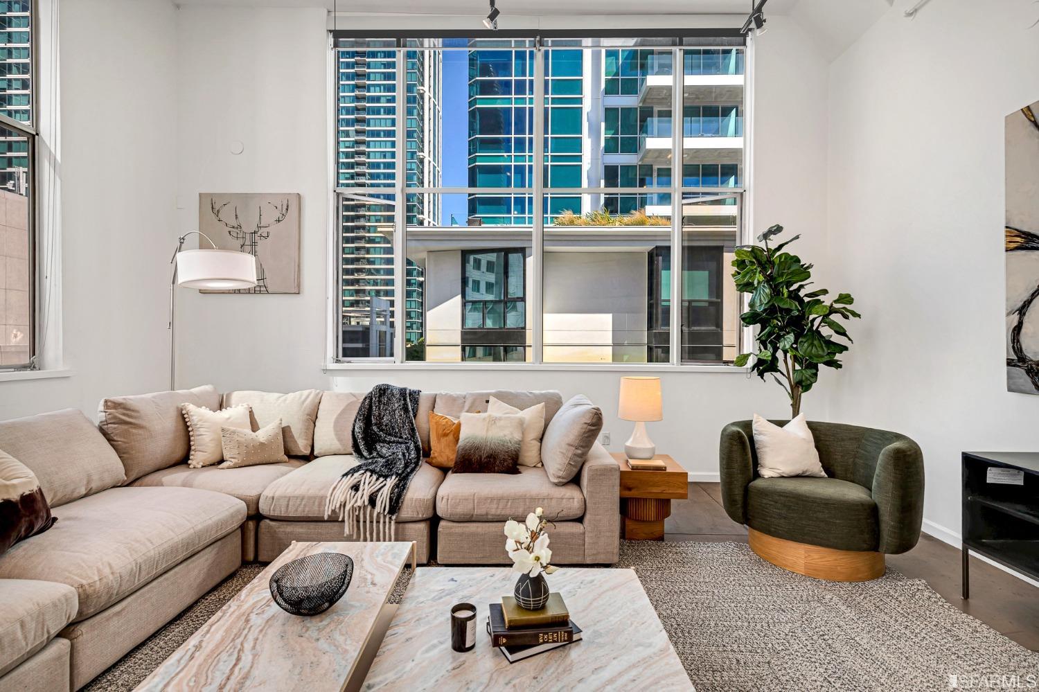 18 Lansing Street # 403