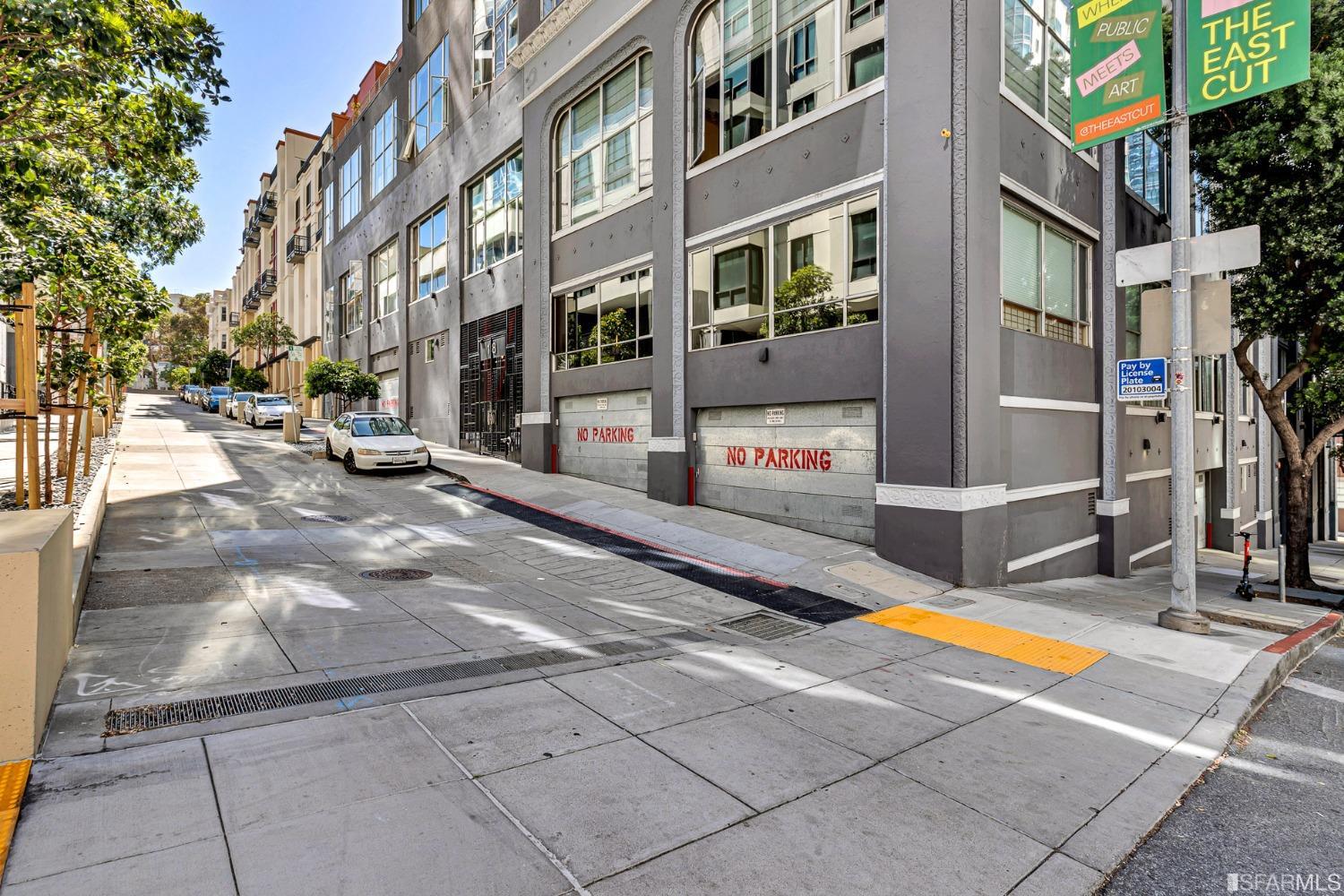 18 Lansing Street # 403