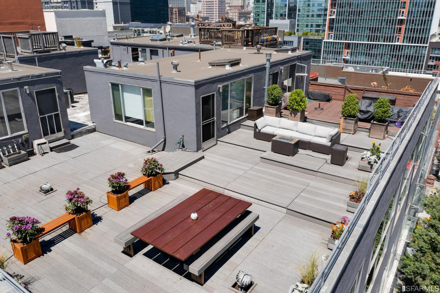 18 Lansing Street # 403