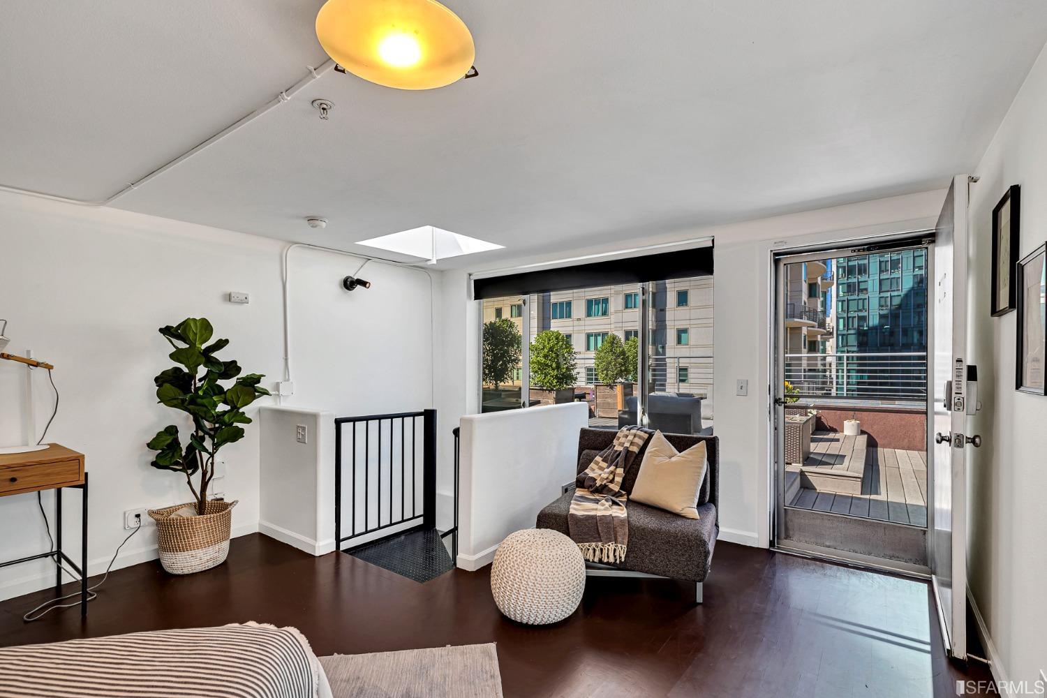 18 Lansing Street # 403