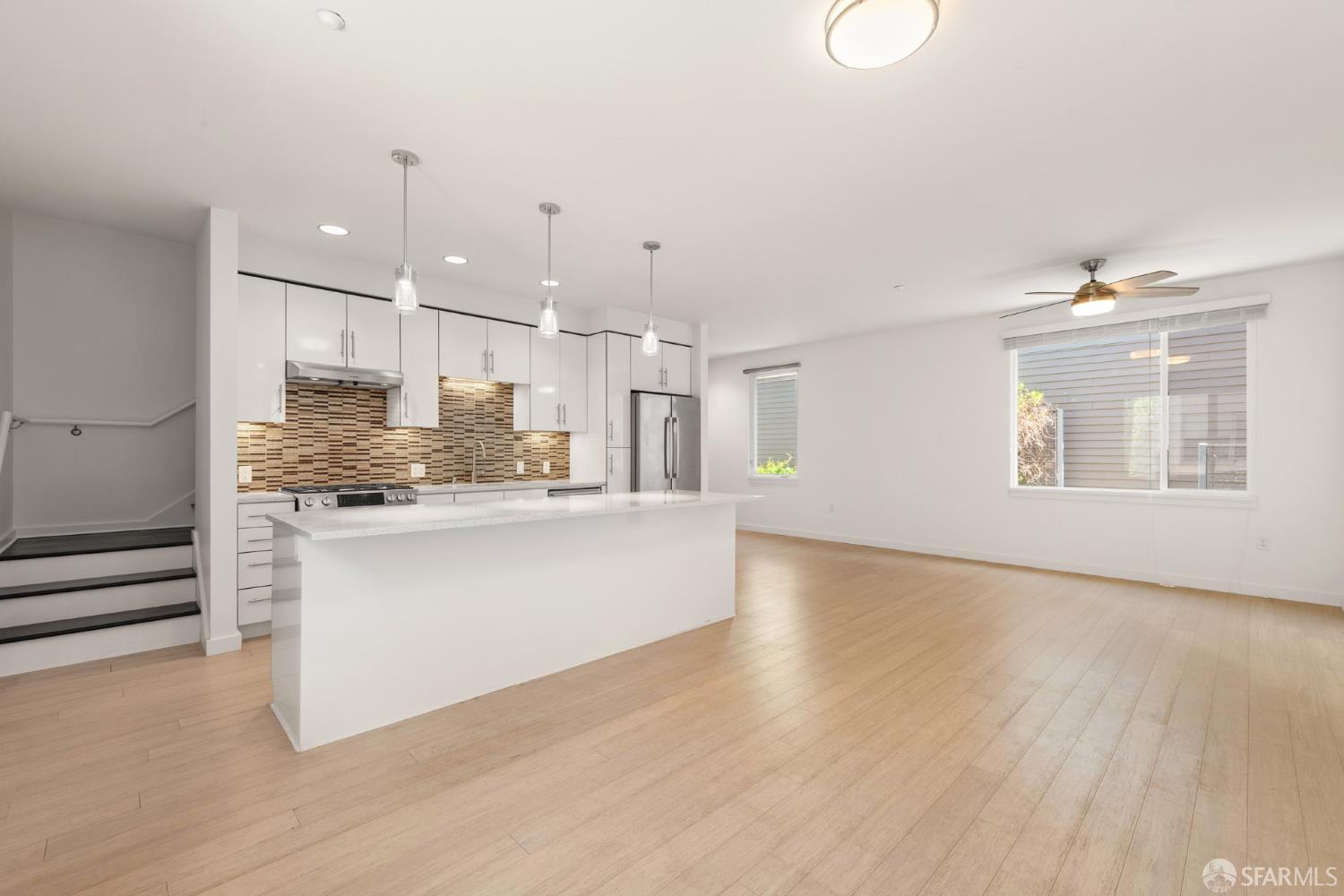 187 Avocet Way