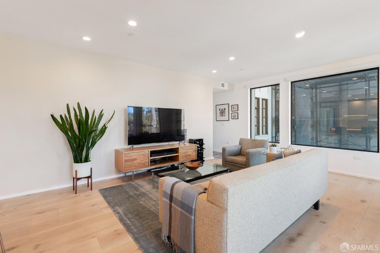310 Carolina Street # 207