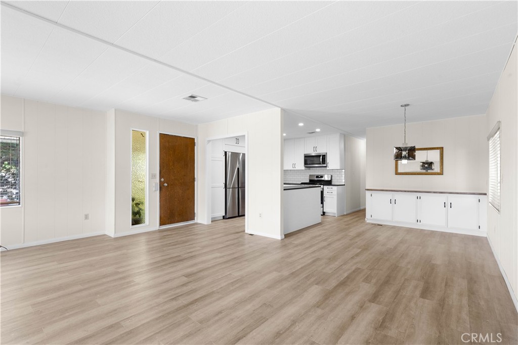 11050 Bryant Street 277
