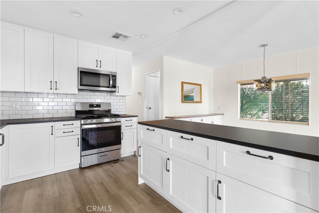 11050 Bryant Street 277