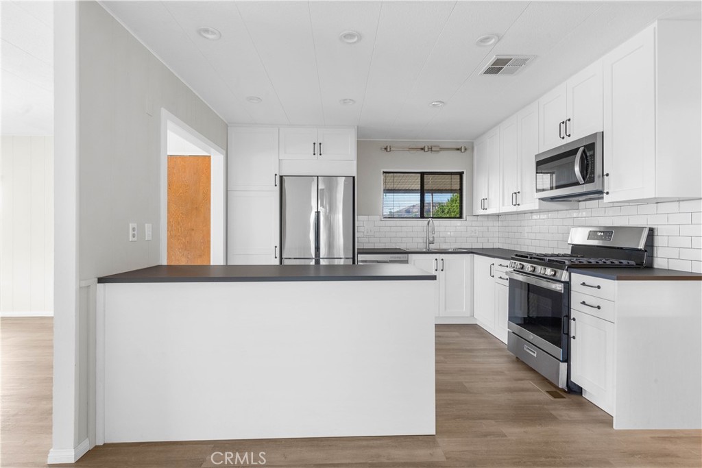 11050 Bryant Street 277
