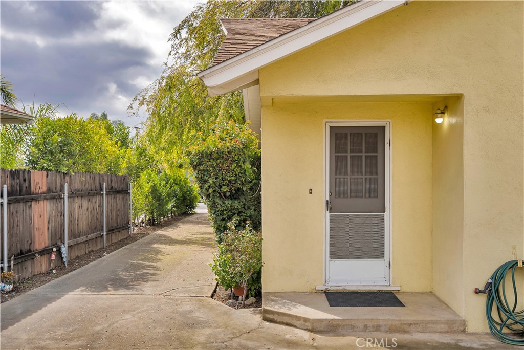758 W Rosewood Court