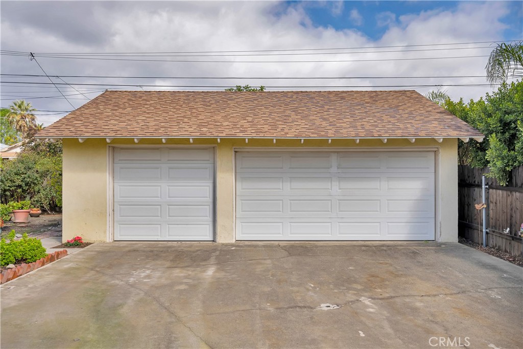 758 W Rosewood Court
