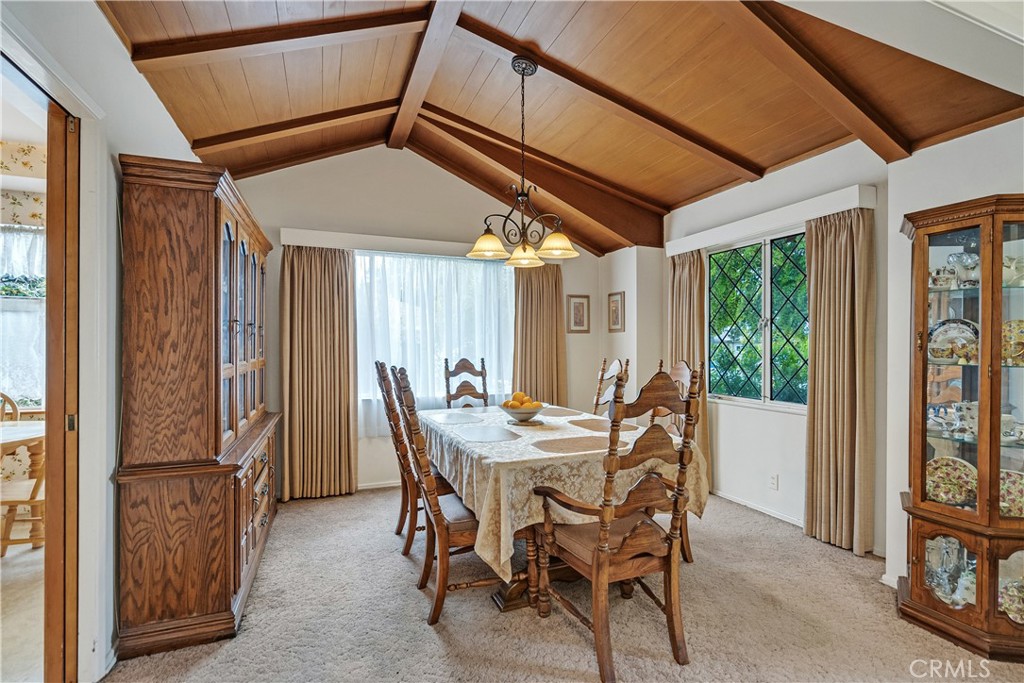 758 W Rosewood Court