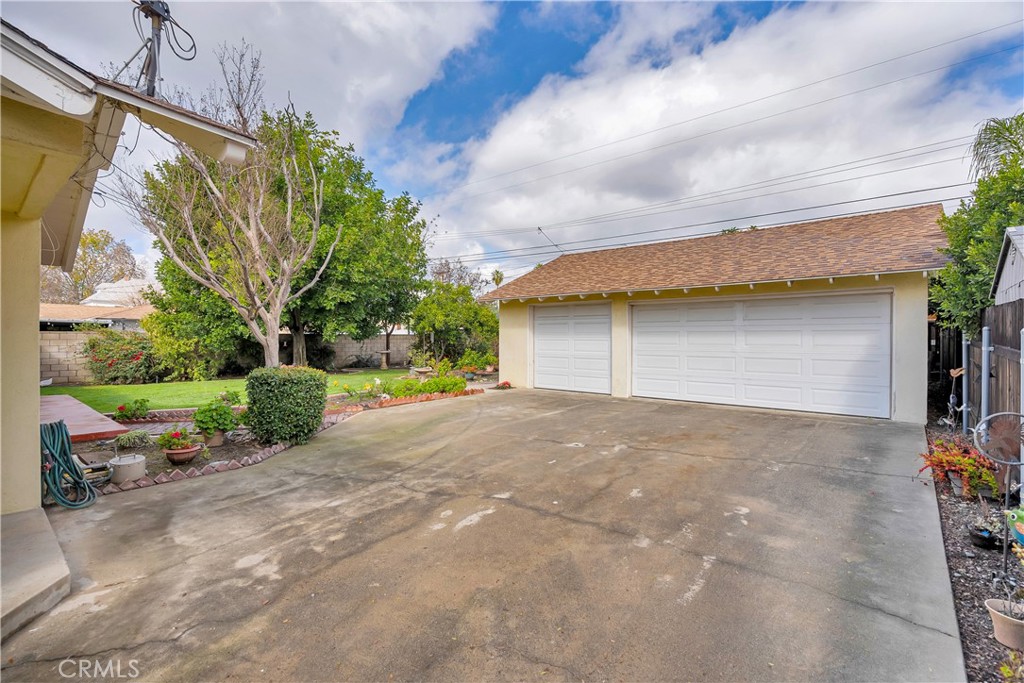 758 W Rosewood Court