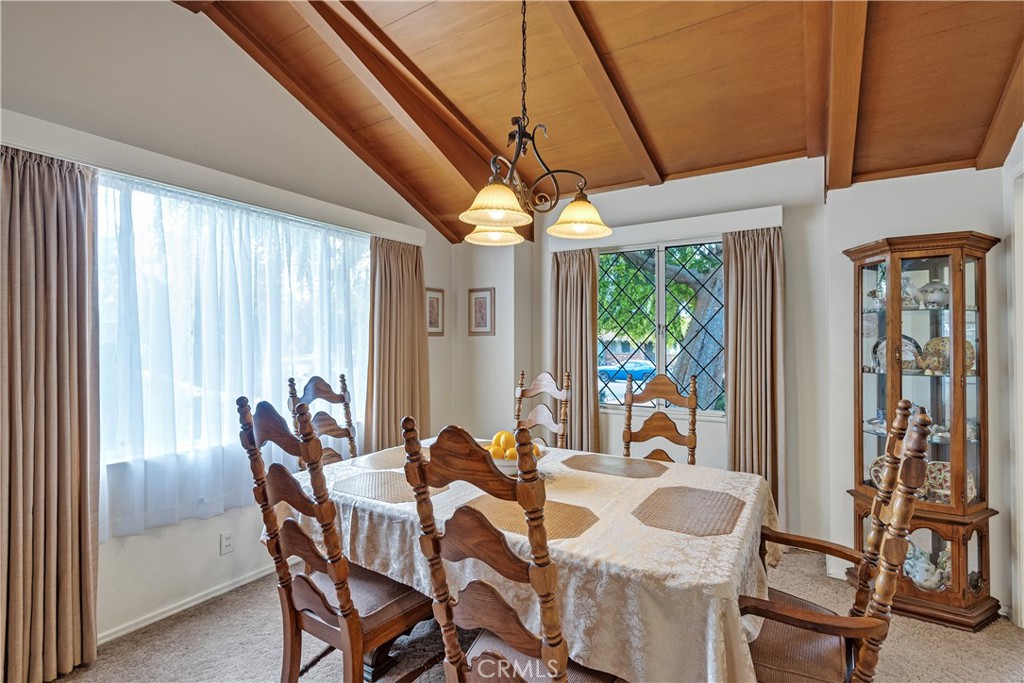 758 W Rosewood Court