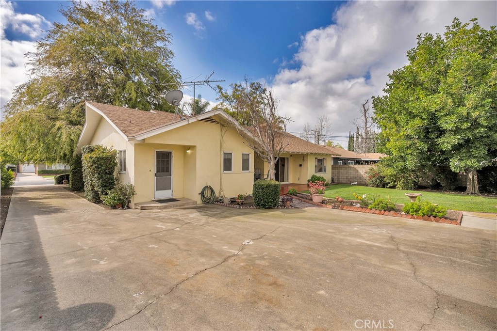 758 W Rosewood Court