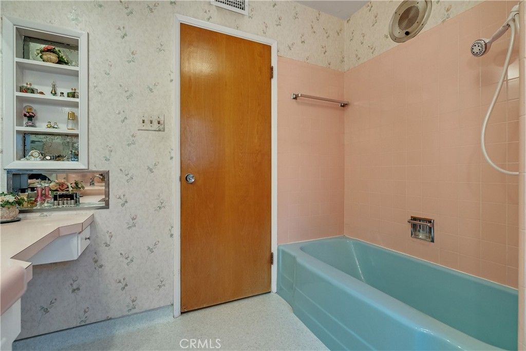 758 W Rosewood Court
