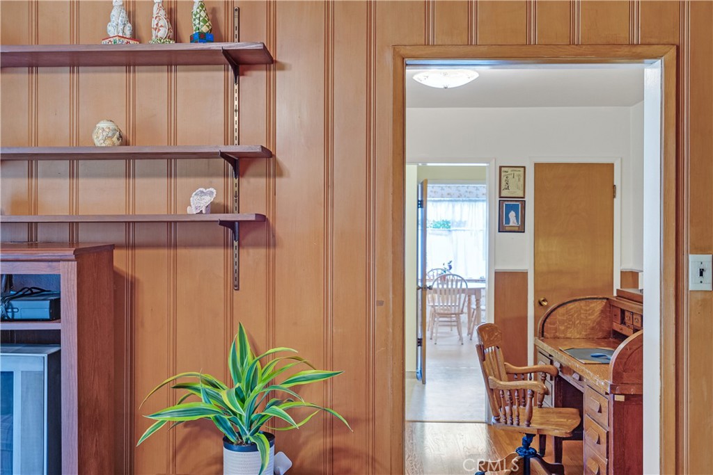 758 W Rosewood Court