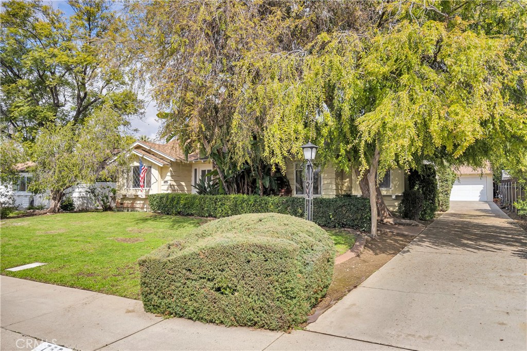758 W Rosewood Court