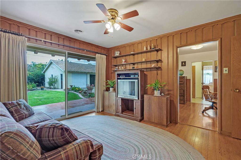 758 W Rosewood Court