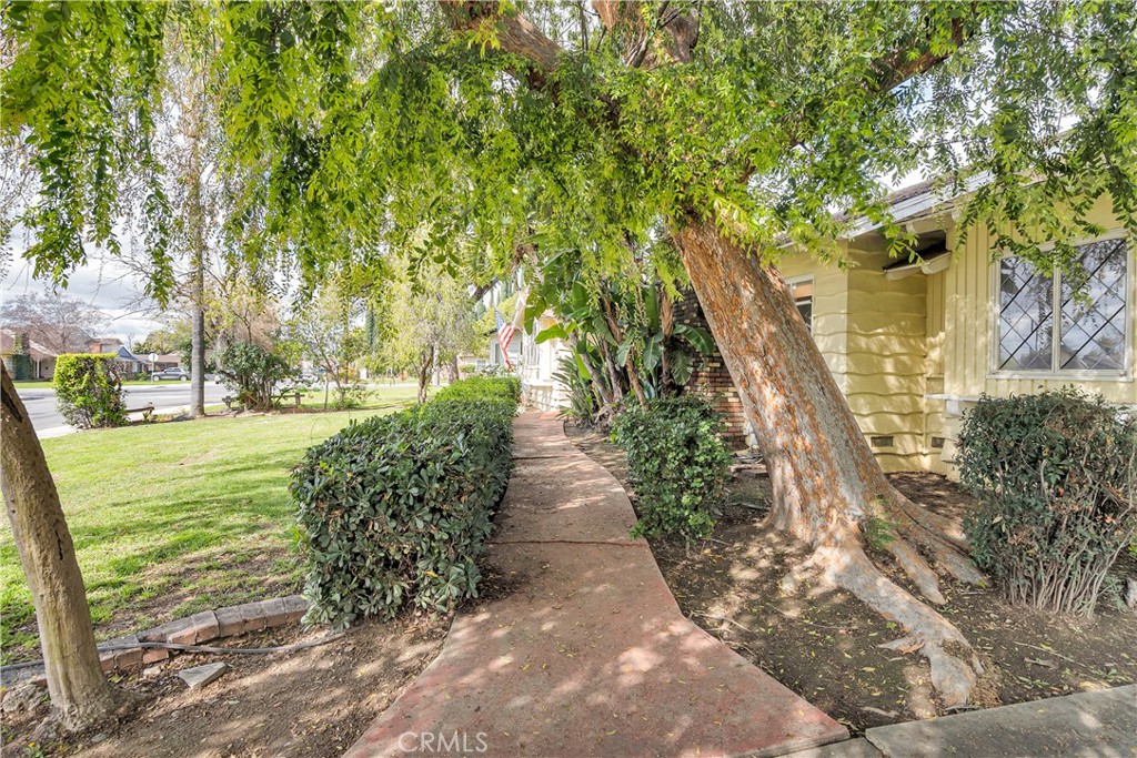 758 W Rosewood Court