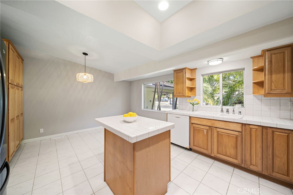 1032 Hyde Park Drive