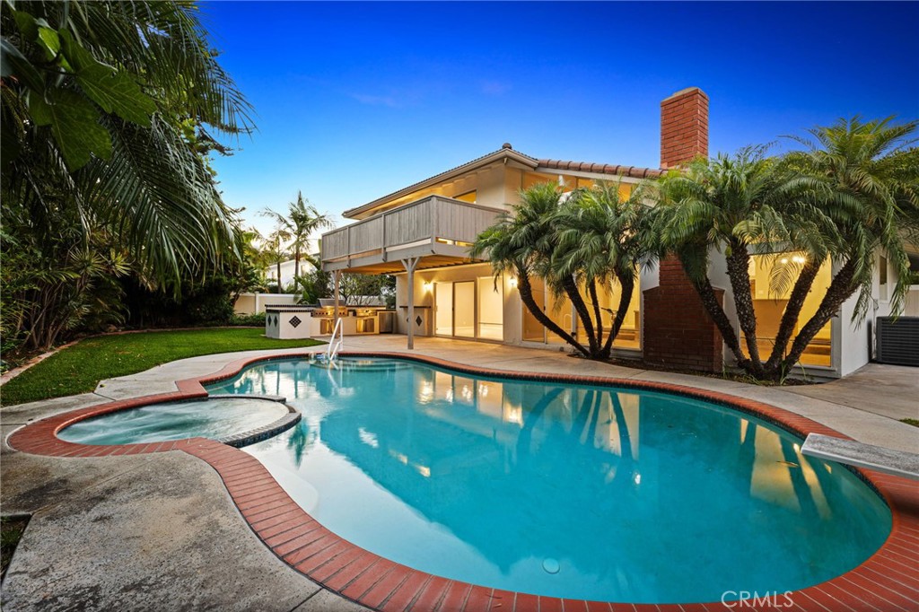 1032 Hyde Park Drive