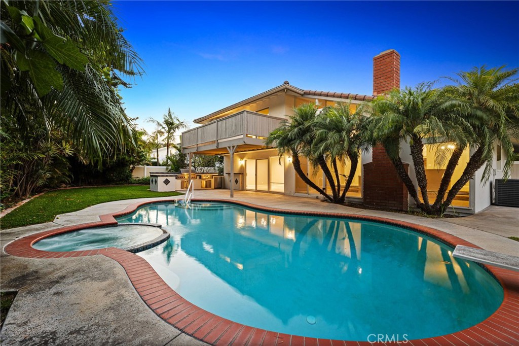 1032 Hyde Park Drive