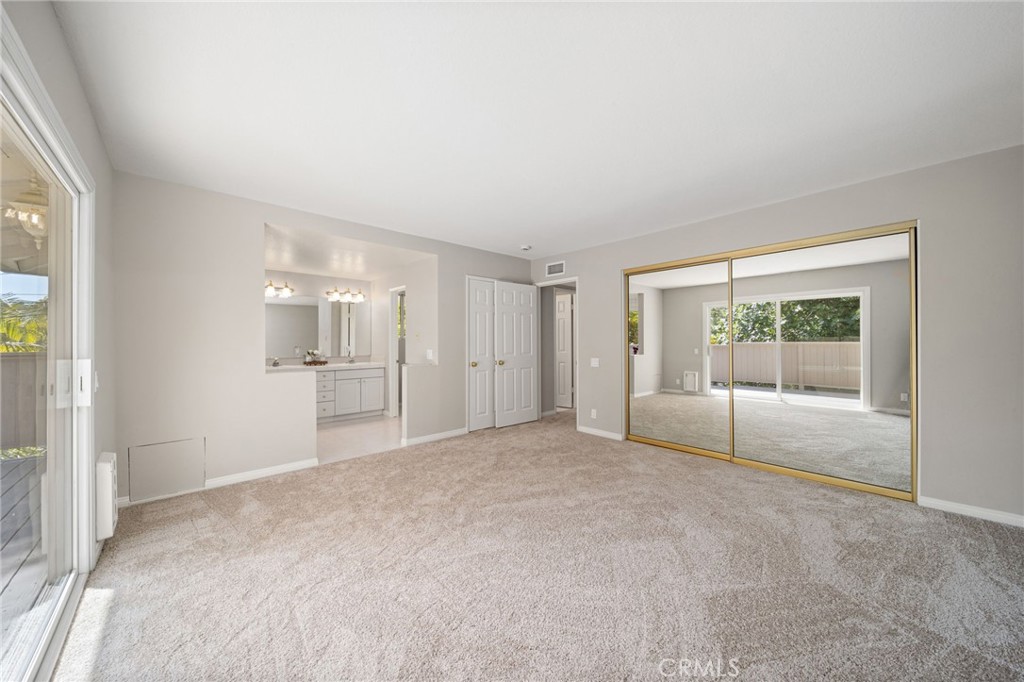 1032 Hyde Park Drive