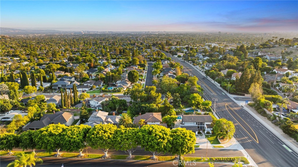 1032 Hyde Park Drive