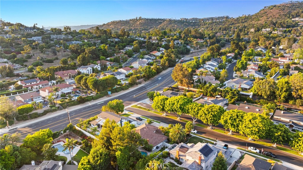 1032 Hyde Park Drive