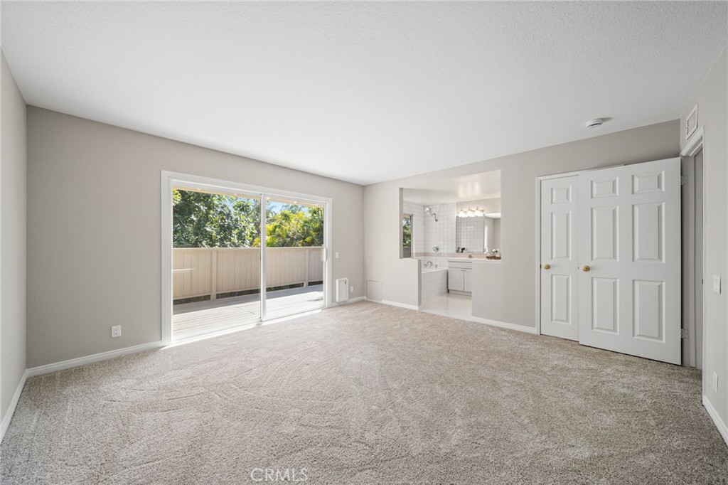 1032 Hyde Park Drive