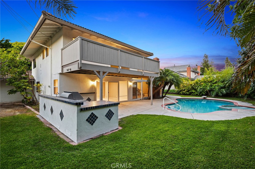 1032 Hyde Park Drive