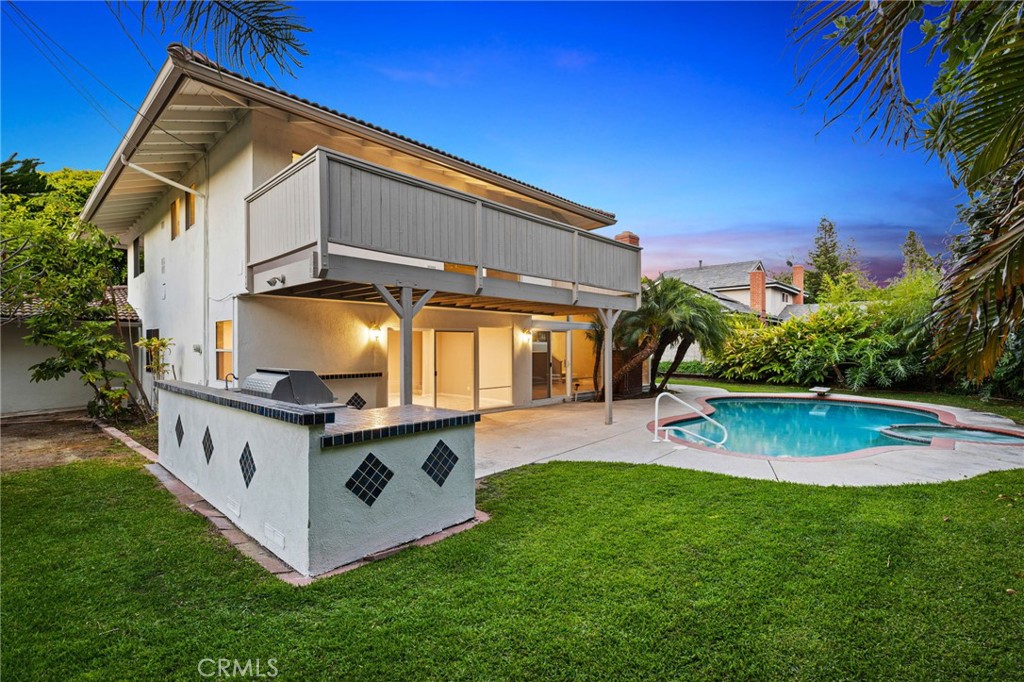 1032 Hyde Park Drive