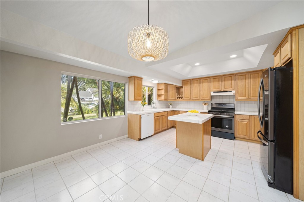 1032 Hyde Park Drive