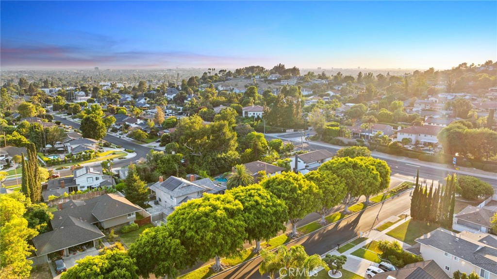 1032 Hyde Park Drive