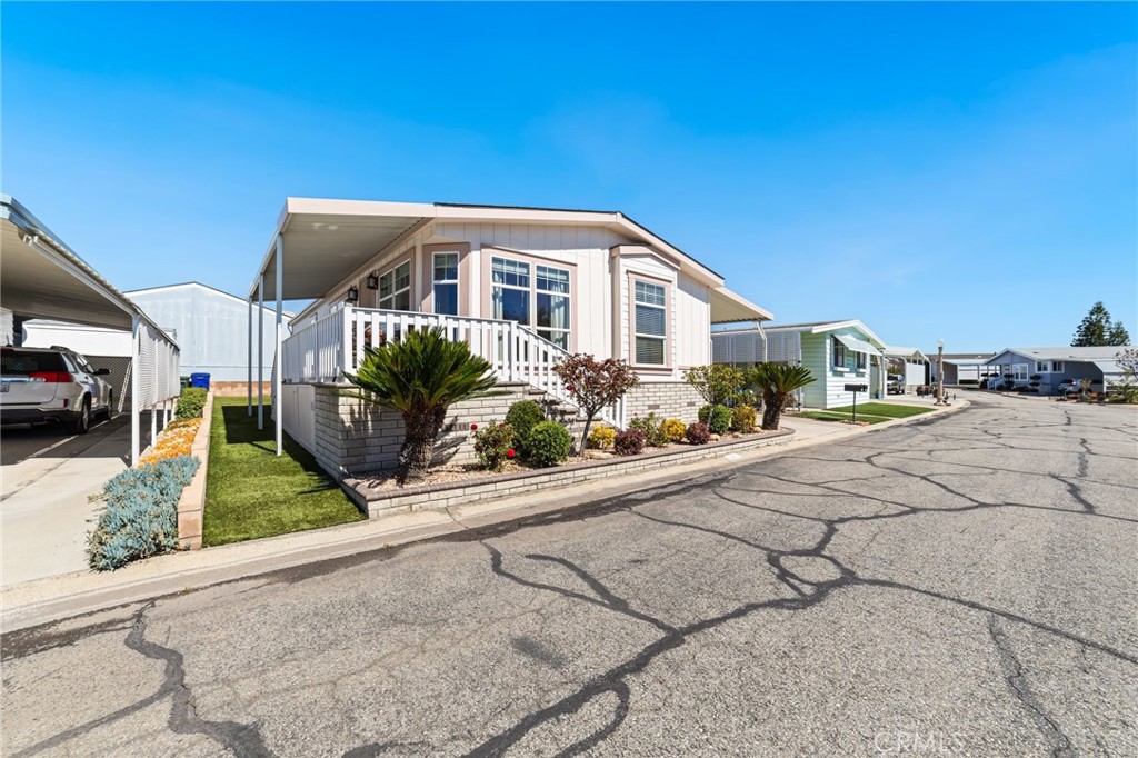 1400 W 13th Street 114